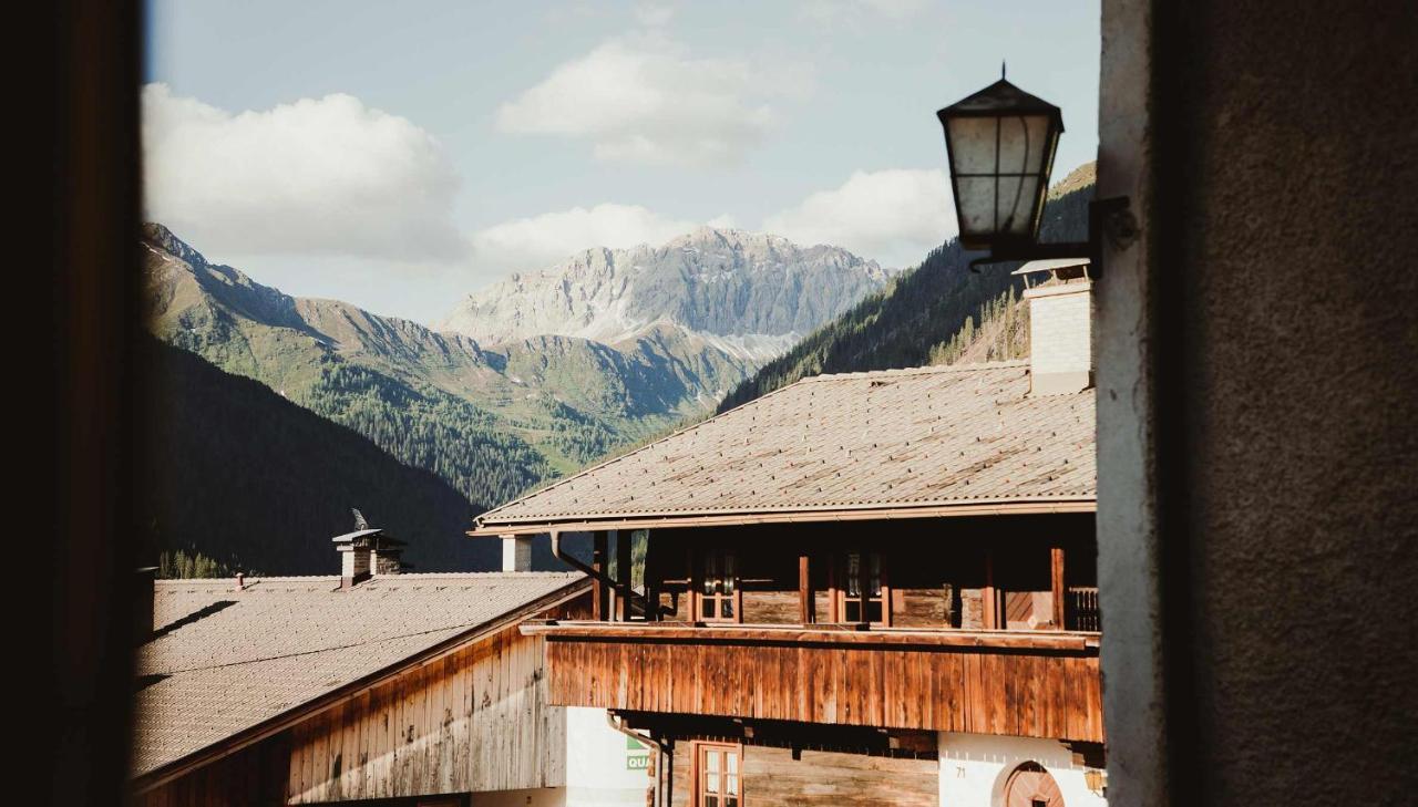 Tillga Glueck - 4 Stars 4*